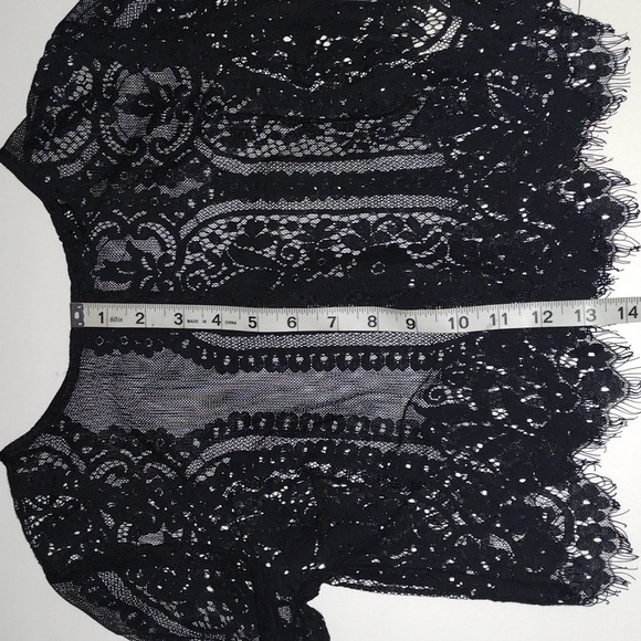 Lace crop top size S - Picture 4 of 5